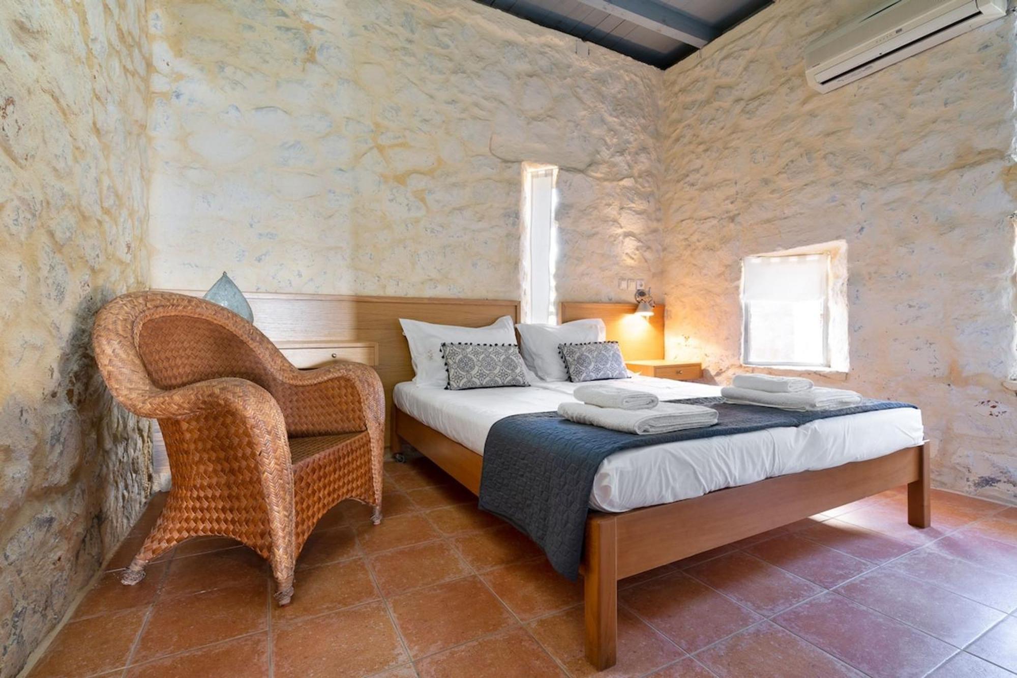 Villa Mediterranea, With Heated Pool Livadia  Buitenkant foto