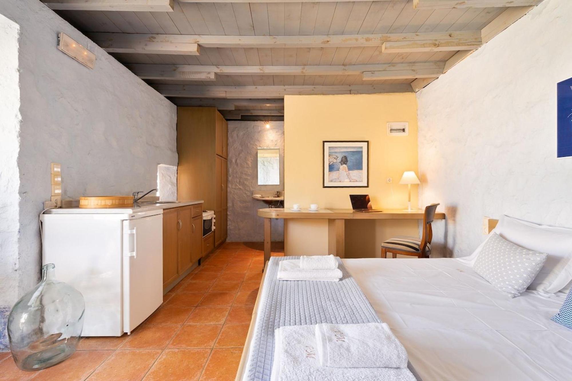 Villa Mediterranea, With Heated Pool Livadia  Buitenkant foto